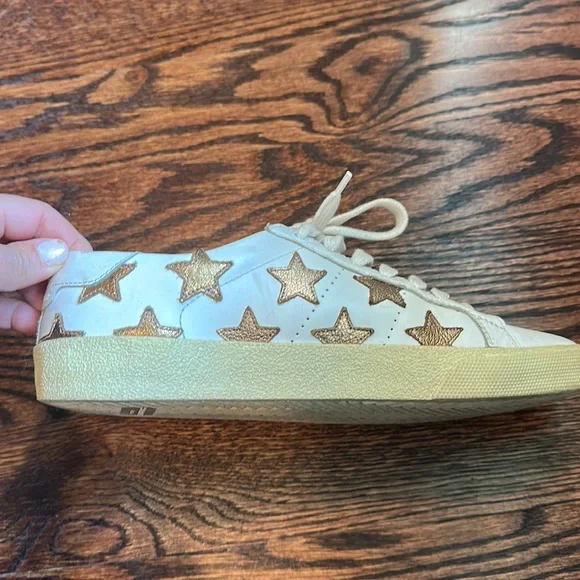 YSL Designer Sneakers, Gold Star Appliqué Court White Sneakers, Size 39 (75) - Picture 10 of 16